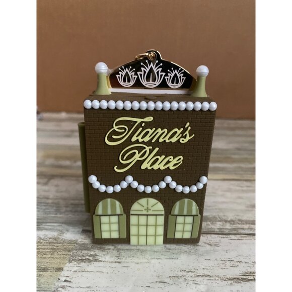 Disney Bath & Body Works Tiana's Place Light-up Pocketbac Holder NEW - Picture 1 of 8